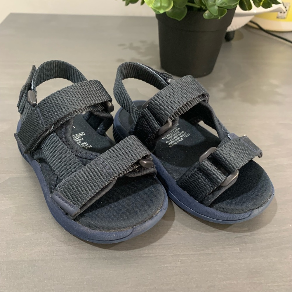 Baby Gap velcro sandals